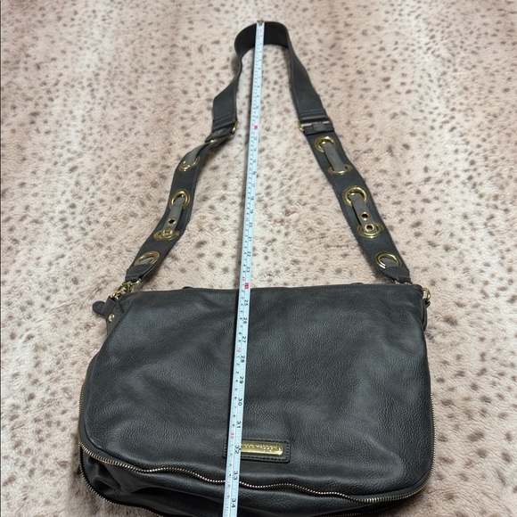 Steve Madden Black and Gray Crossbody Bag with Gold Accents - Picture 10 of 10